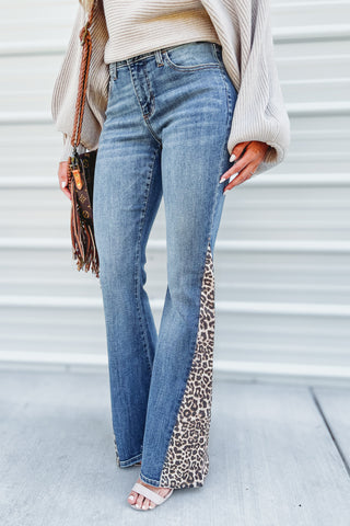 Kenzie Mid Rise Super Flare With Side Leopard