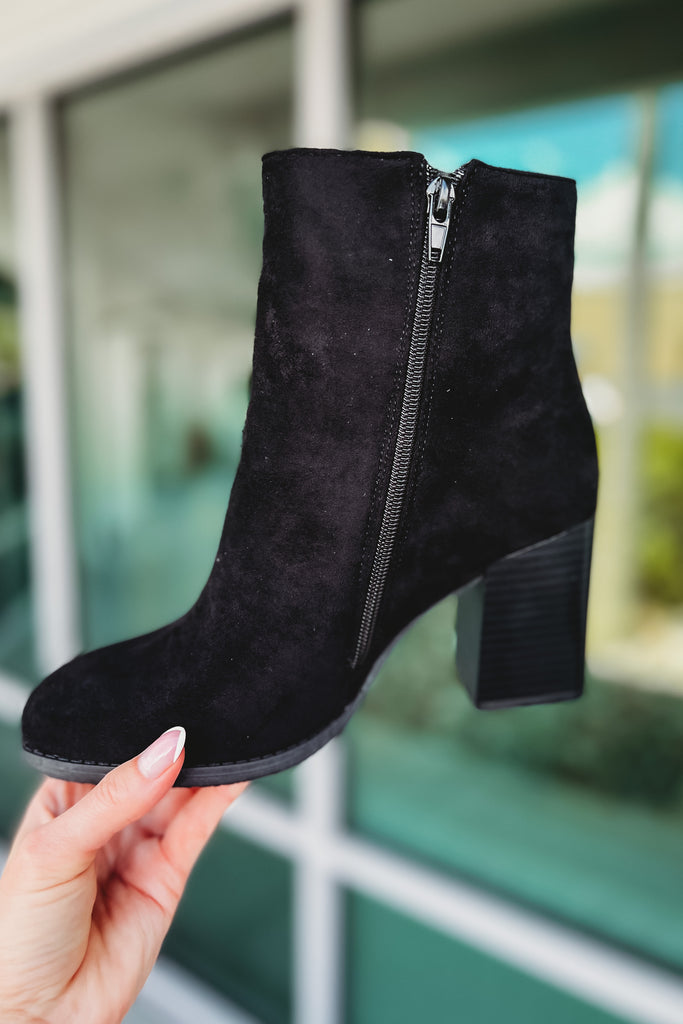 Autumn Chic Heeled Bootie (More colors)
