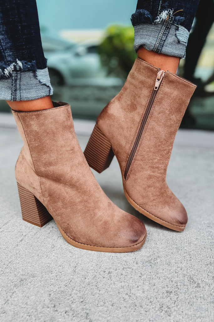 Autumn Chic Heeled Bootie (More colors)