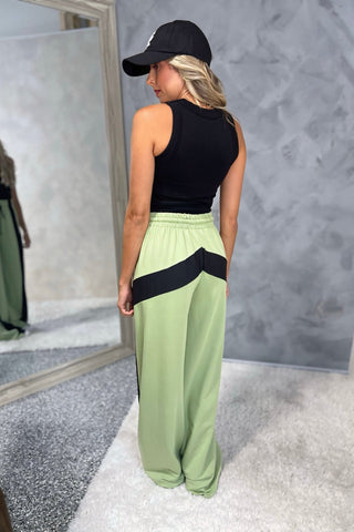 Built In Bra Crop Tank Top 6 COLORS! - Simply Me Boutique