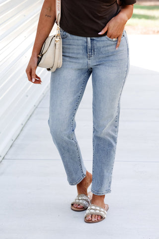 CELLO Jordyn Ultra High Rise Straight Leg Jeans - Simply Me Boutique
