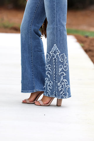 CELLO Skylar Frayed Patch Flare Jeans - Simply Me Boutique