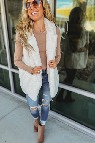 Faux Fur Collared Vest White - Simply Me Boutique