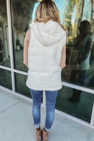 Faux Fur Collared Vest White - Simply Me Boutique