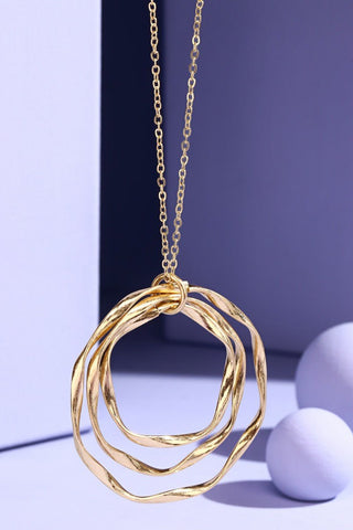 Gold Wavy Circle Pendant Necklace - Simply Me Boutique