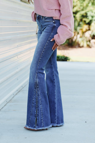 (PREORDER) KanCan Ruby High Rise Flare Jeans - Simply Me Boutique