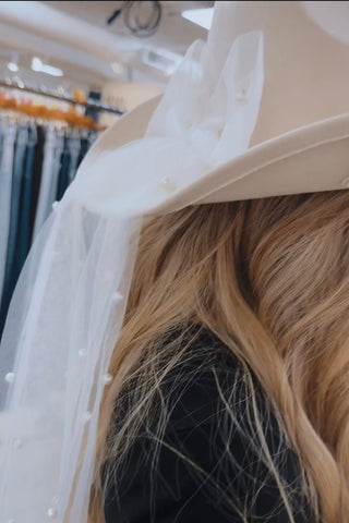 (SHIPS 2/3) Bride Veil Cowboy Hat - Simply Me Boutique